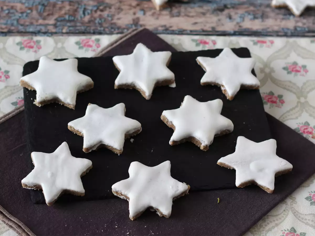 Cinnamon Star Cookies, a Christmas Classic - photo 2