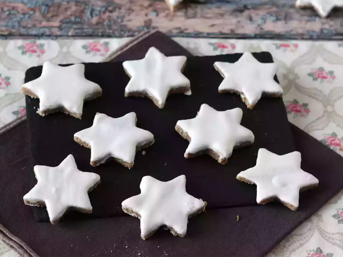 Cinnamon star cookies, the christmas classic - photo 2