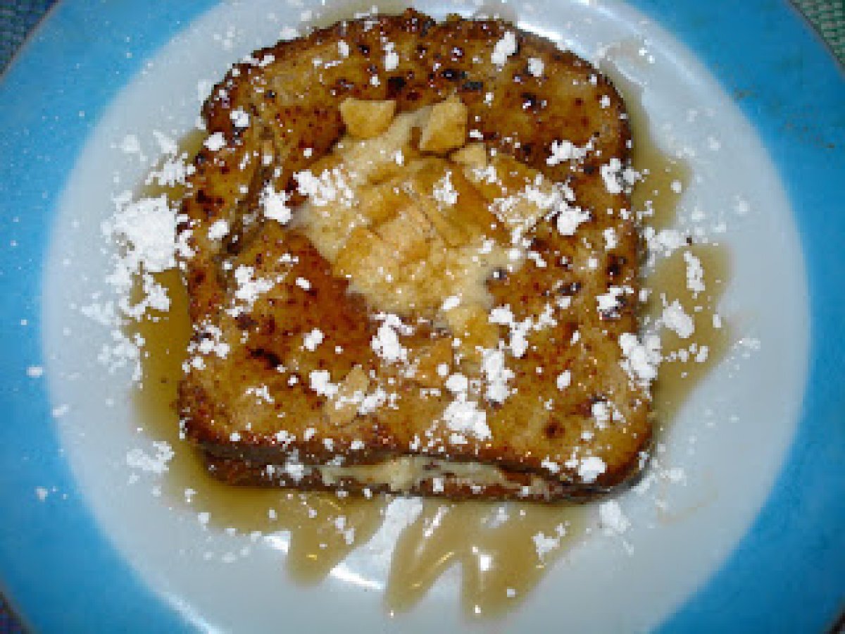 Cinnamon Toast Crunch French Toast with Vanilla Cream Cinnamon Crunch Filling - photo 2