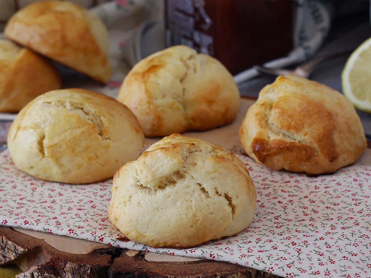 Classic scones with lemon zests - photo 3