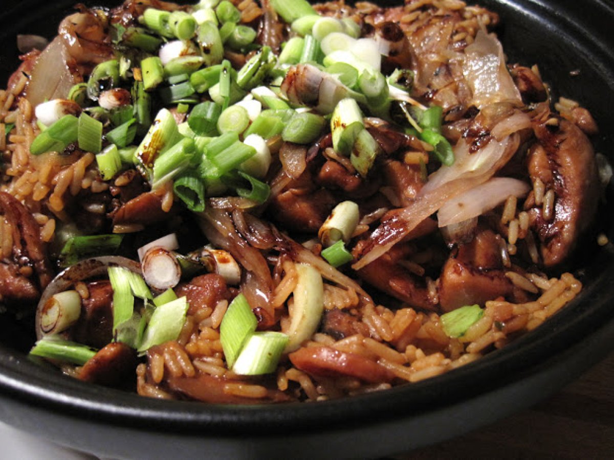 Claypot Chicken Rice with Chinese Sausage - Lap Cheong