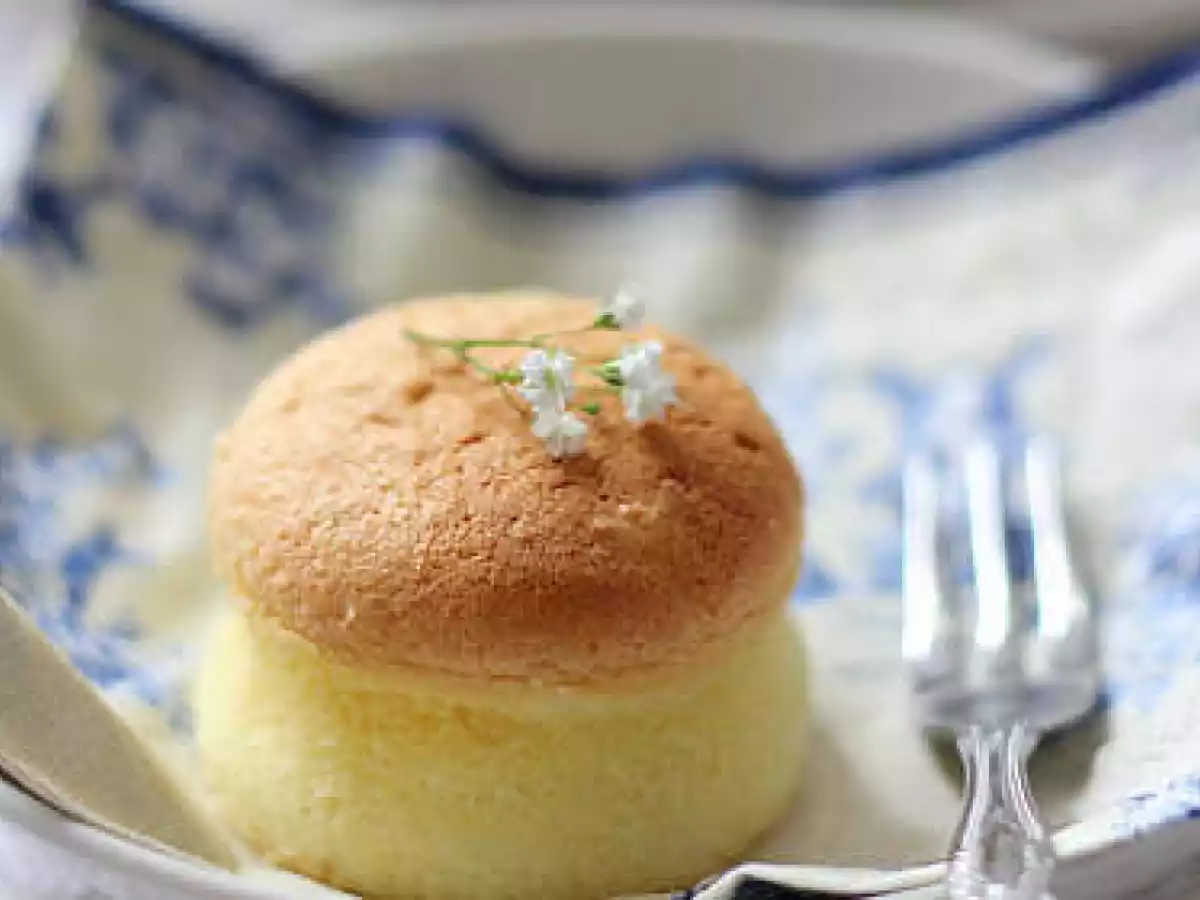 Clear Water Cake (Sponge Cake)