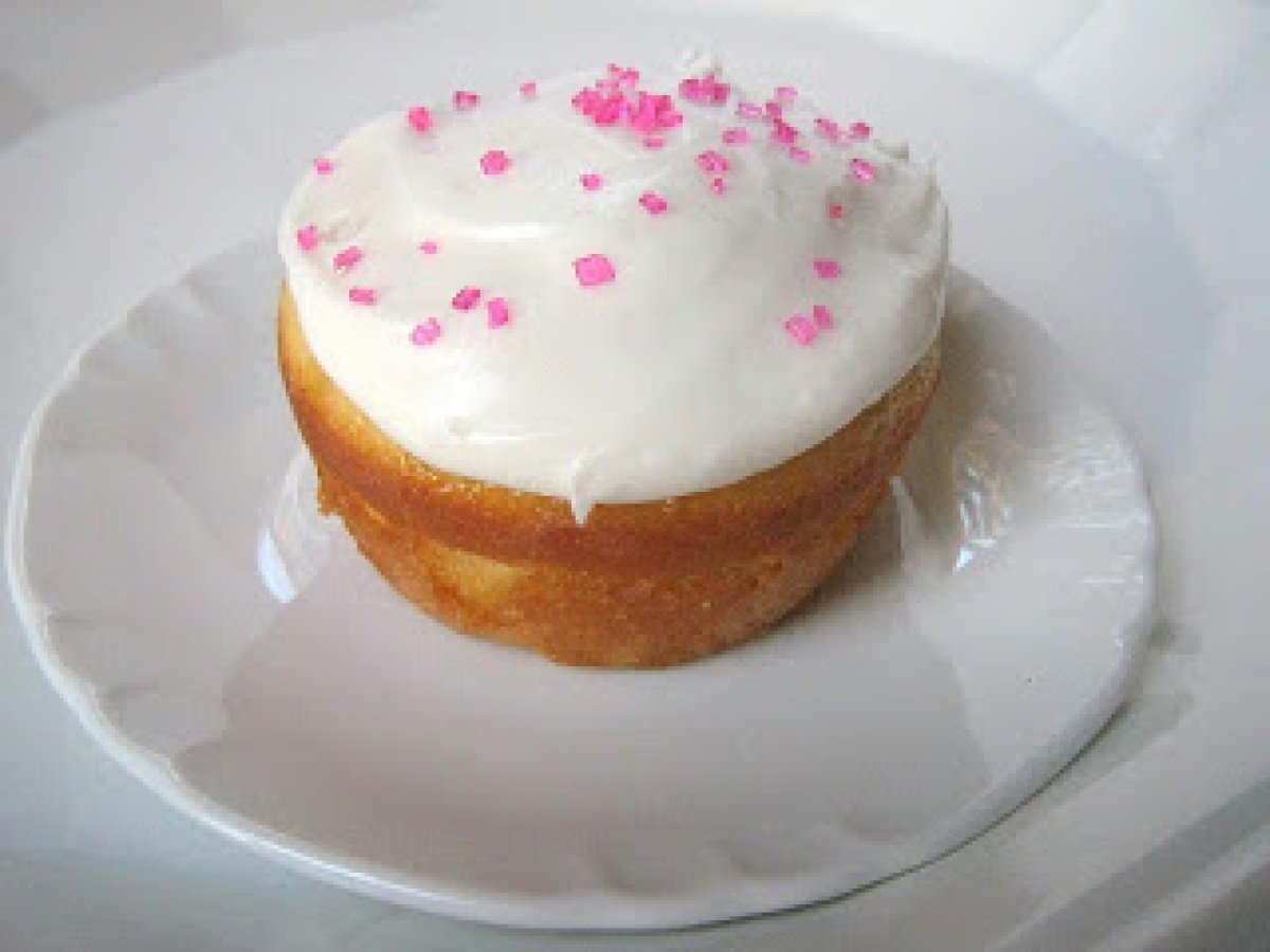 Clementine Buttermilk Cupcakes with Lemon Cream Cheese Frosting