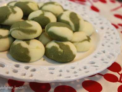 CNY Bakes 2011 - Green Tea Marble Cookies - photo 2