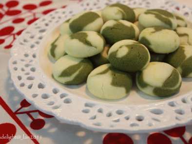 CNY Bakes 2011 - Green Tea Marble Cookies - photo 4