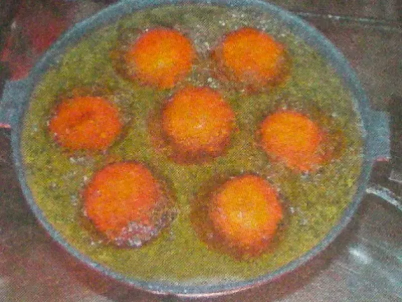 Coconut Boli, Karupatti Halwa, Kachayam & Tulasi Vadai, photo 3