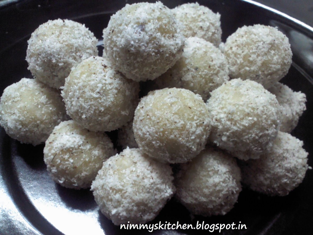 Coconut Ladoo