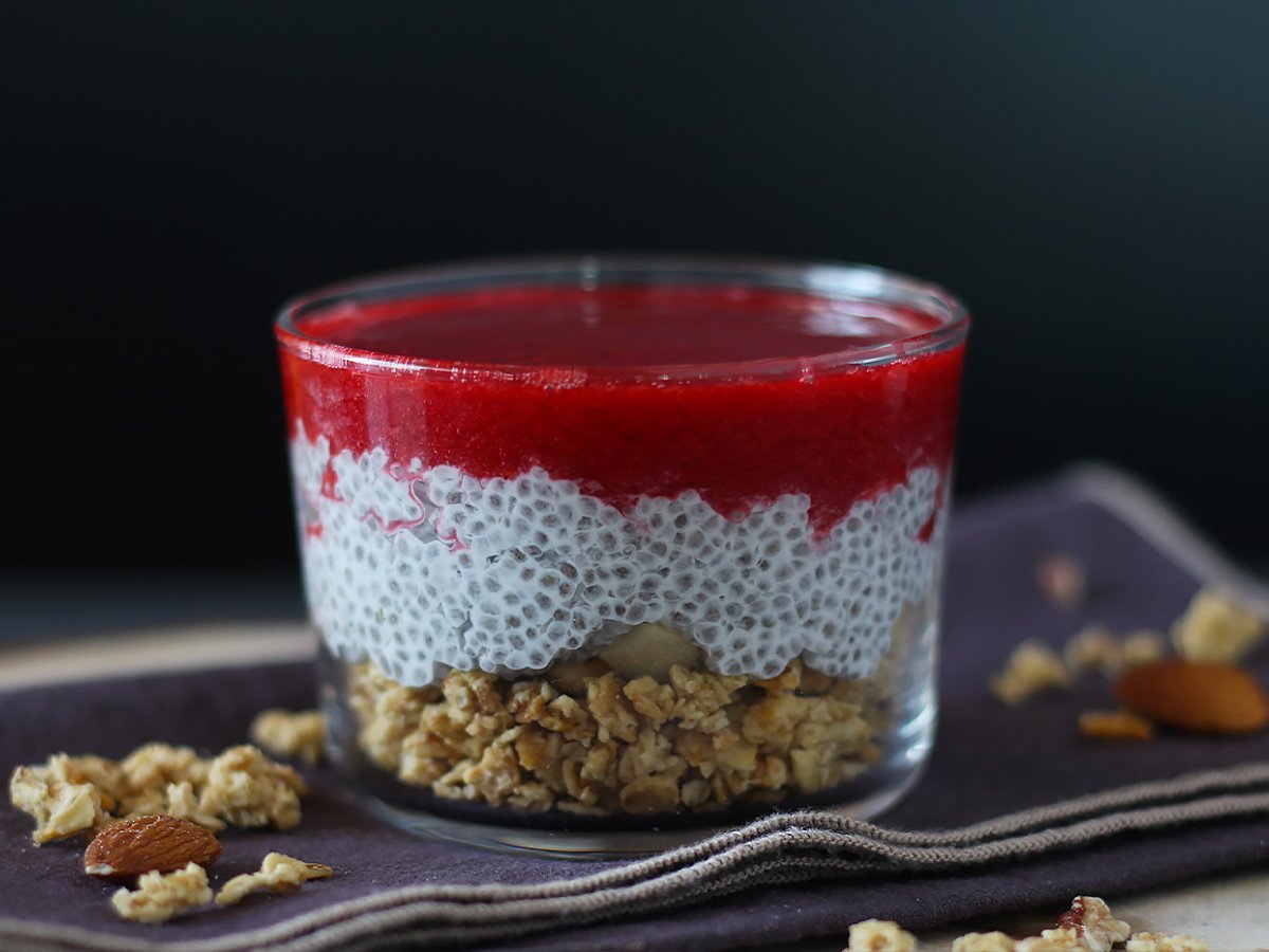 Coconut milk chia pudding verrine with granola and raspberry - photo 2