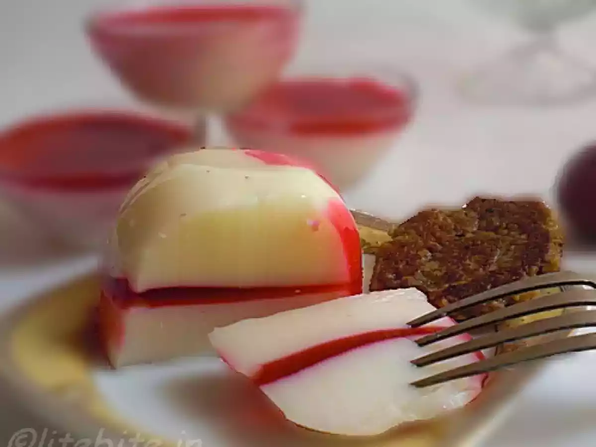 Coconut Milk Strawberry Panna Cotta & Florentine Cookies with Palm sugar - photo 3