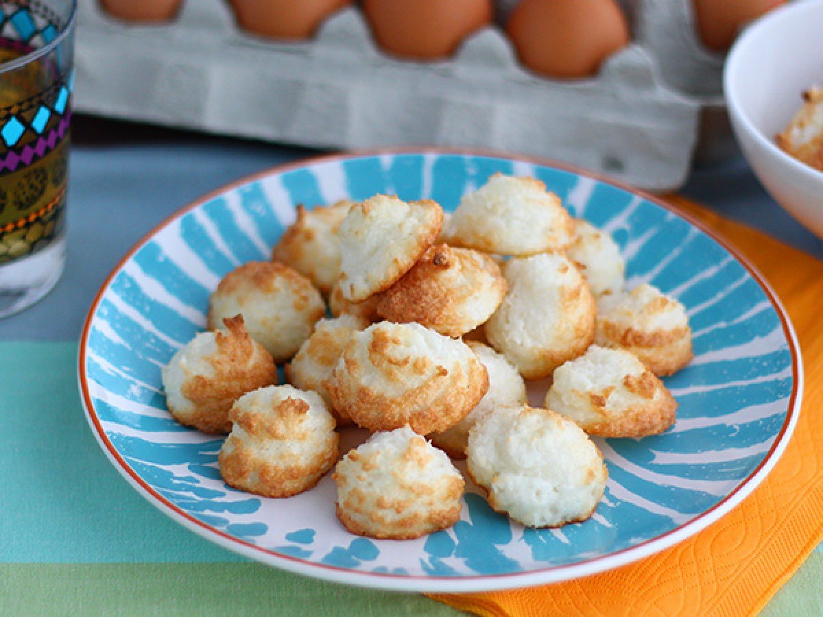 Coconut rochers - Video recipe !