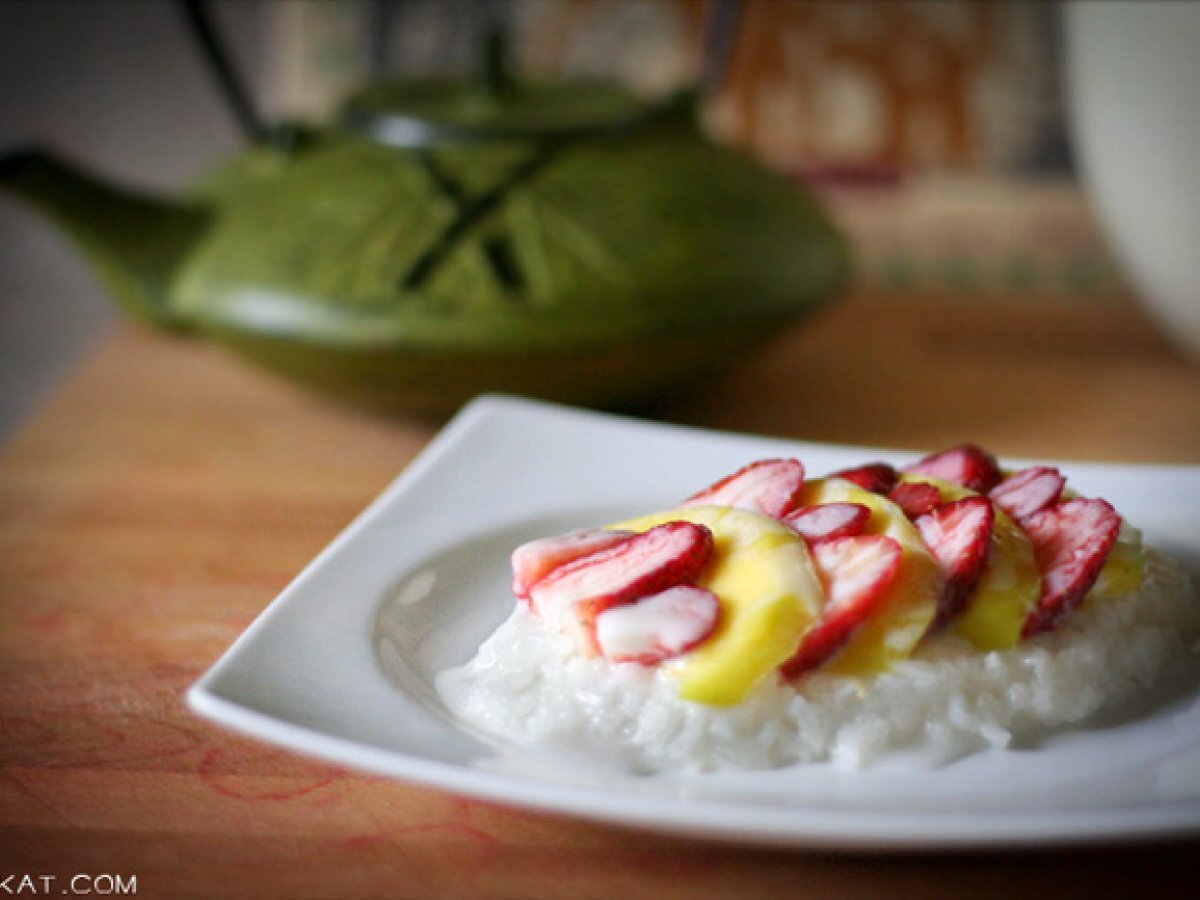 Coconut Sticky Rice with Mango & Strawberries