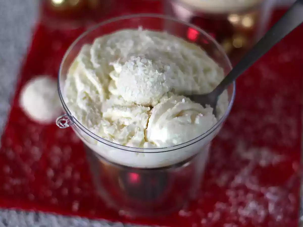 Coconut verrines raffaello style - a fairytale dessert in a snowball - photo 2