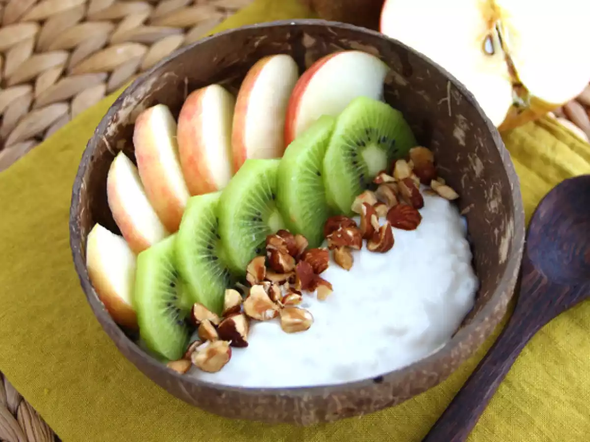 Coconut yogurt snack with apple, kiwi, and hazelnuts - photo 3