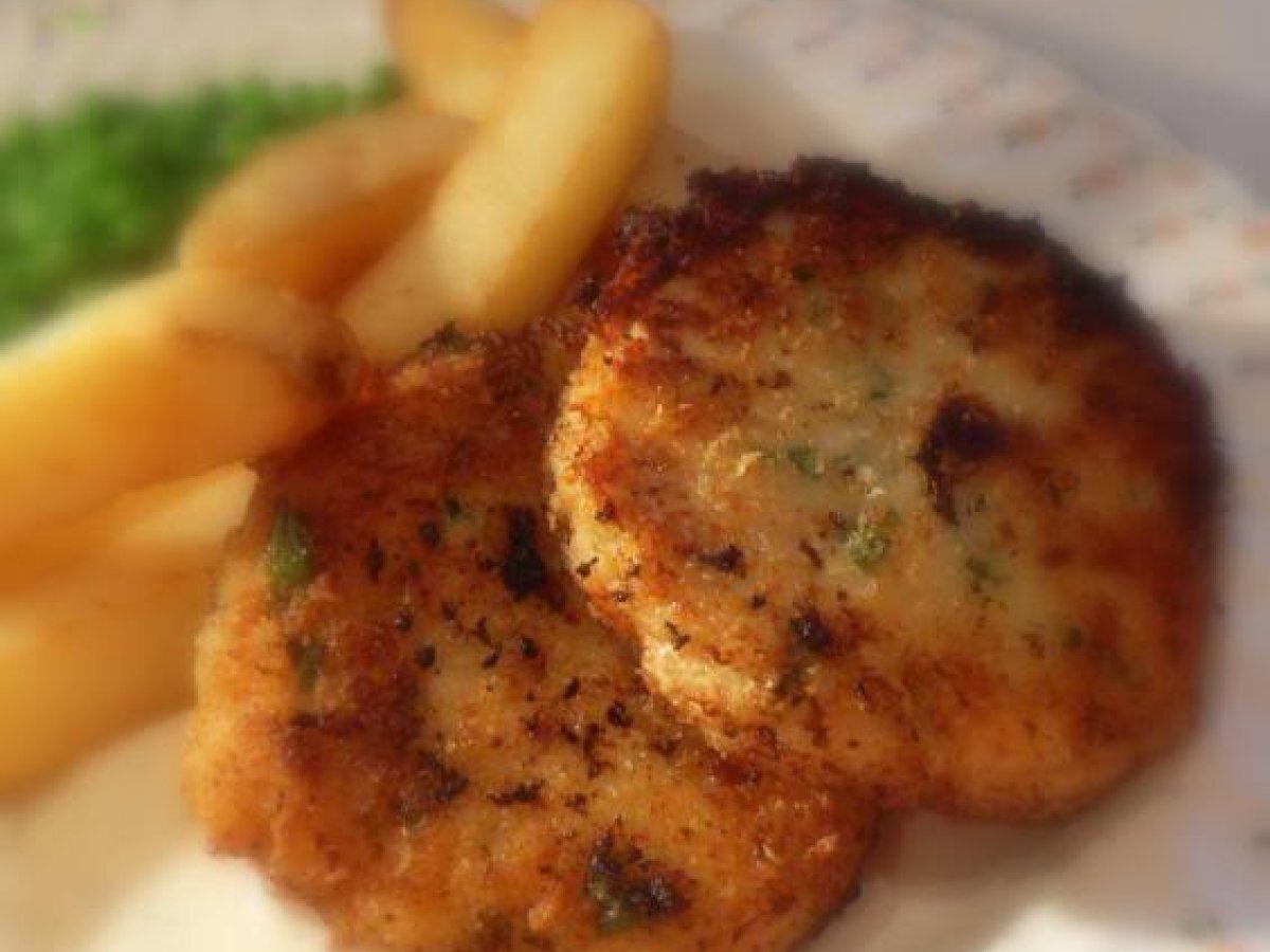 Cod Fish Cakes and Tartar Sauce