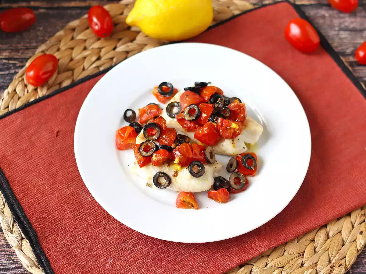 Cod in air fryer with cherry tomatoes, olives and lemon: light and quick recipe - photo 6