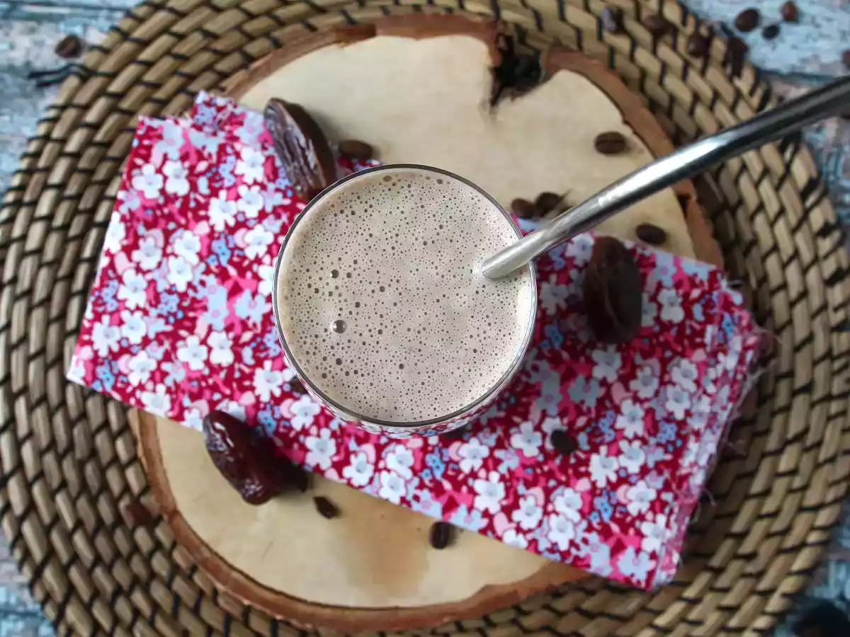 Coffee and date smoothie to wake you up! - photo 5