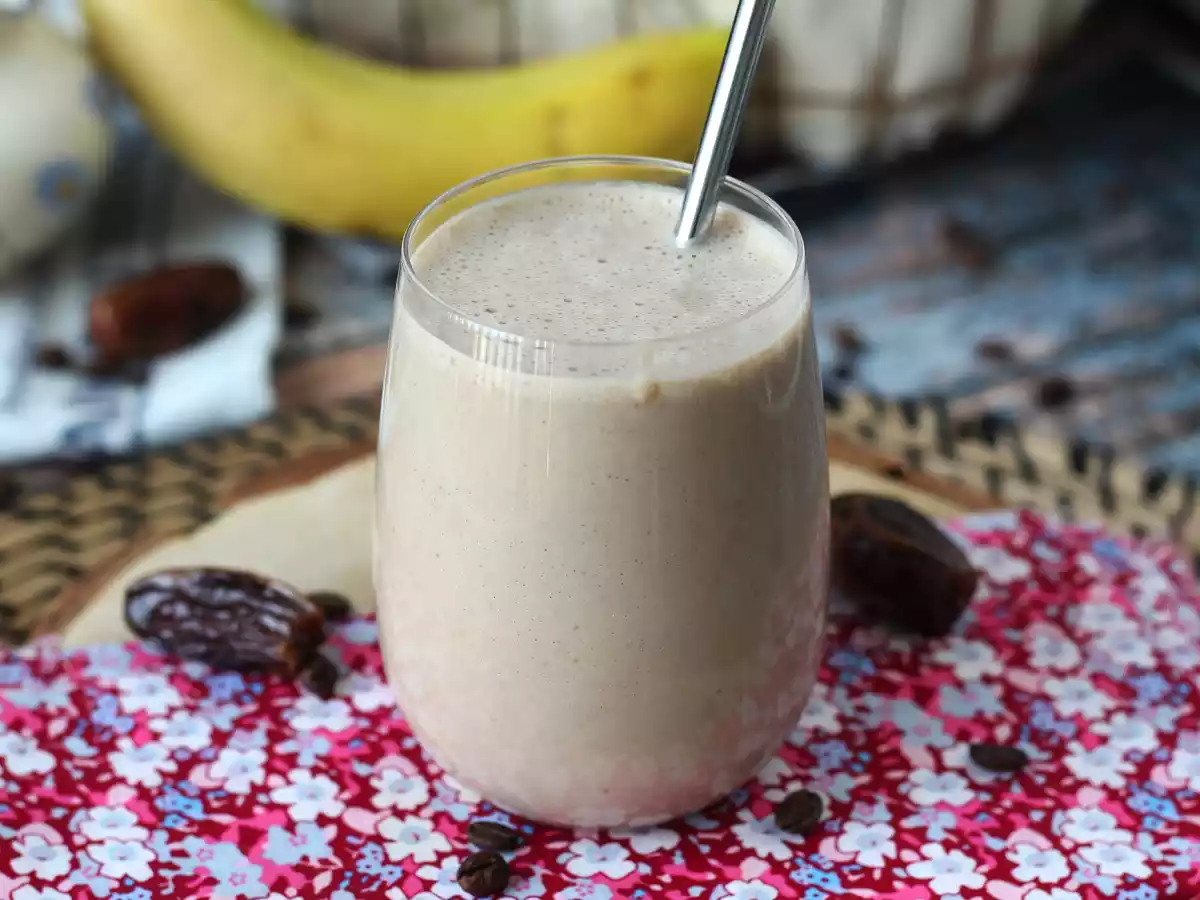 Coffee and date smoothie to wake you up! - photo 6