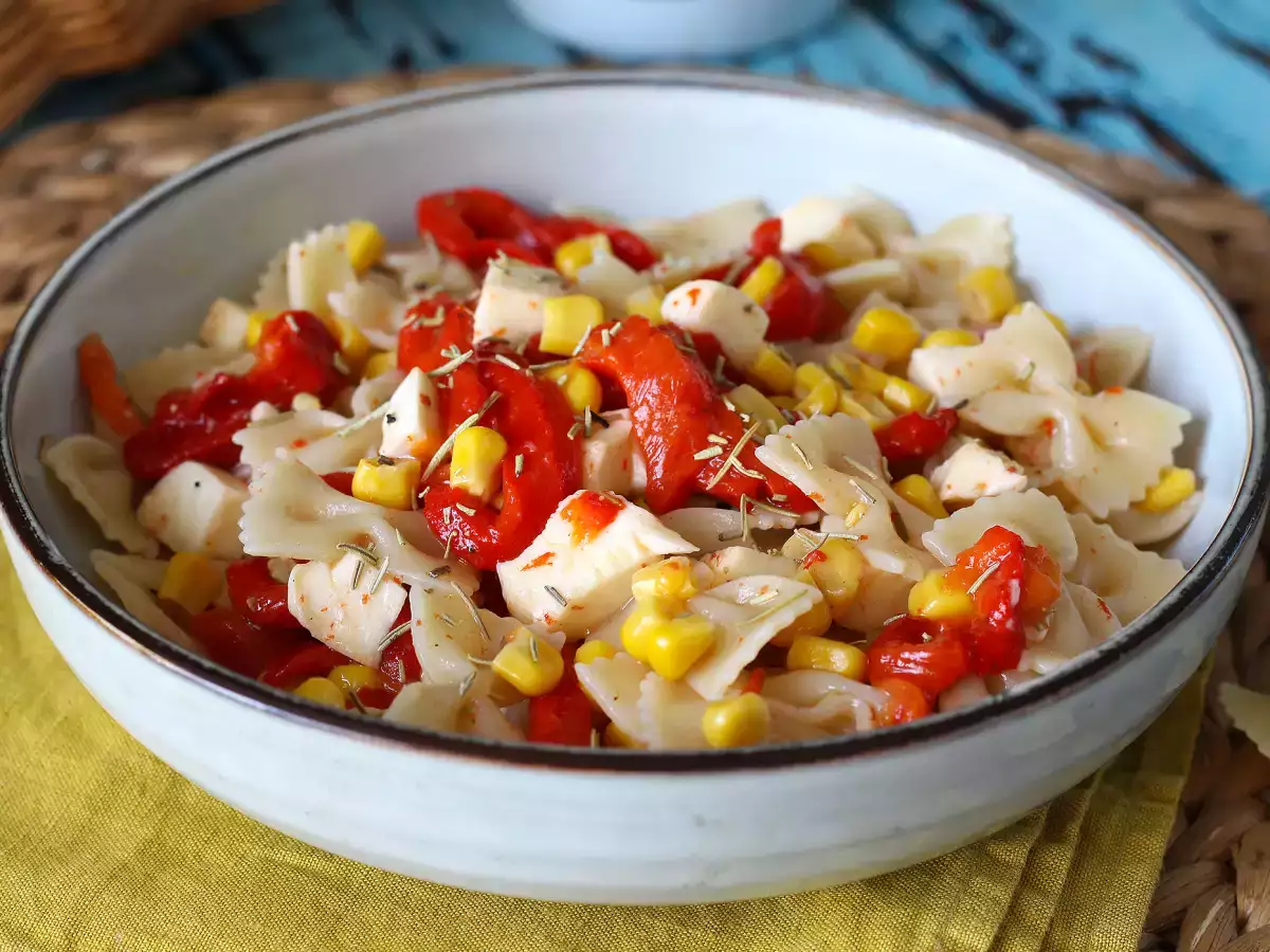 Cold pasta with peppers, corn and mozzarella cheese - photo 4