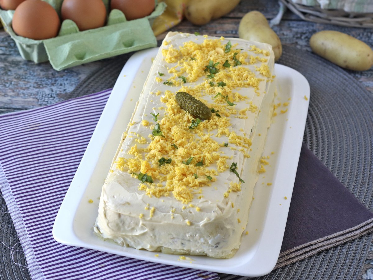 Cold potato cake with tuna and mayonnaise, you don't need an oven to make it! - photo 2