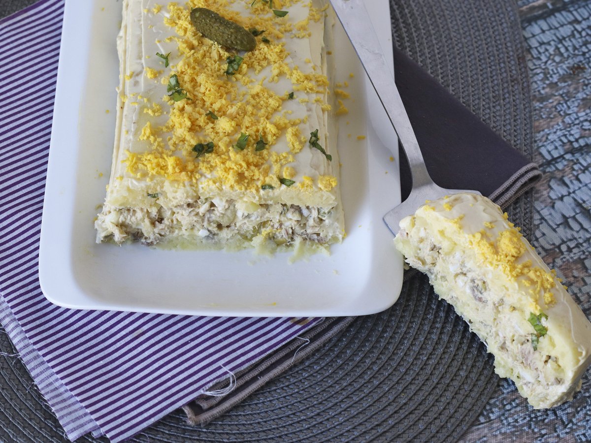 Cold potato cake with tuna and mayonnaise, you don't need an oven to make it! - photo 4