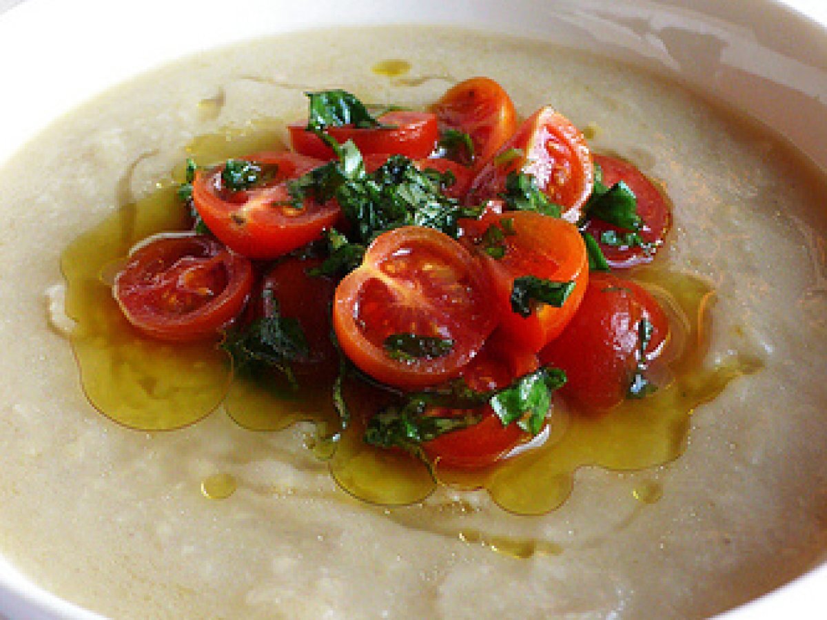 Cold puree of fava bean soup with cherry tomato and basil relish - photo 2