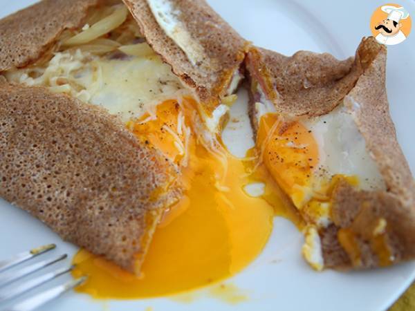 Complete buckwheat galettes with ham, cheese, and egg - photo 2