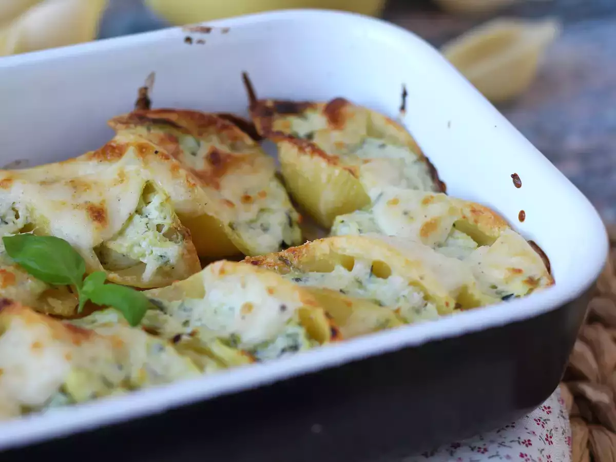 Conchiglioni stuffed with ricotta, zucchini and lemon: creamy and baked au gratin - photo 5