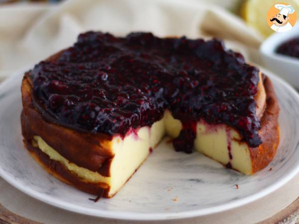 Condensed milk cheesecake with berry compote