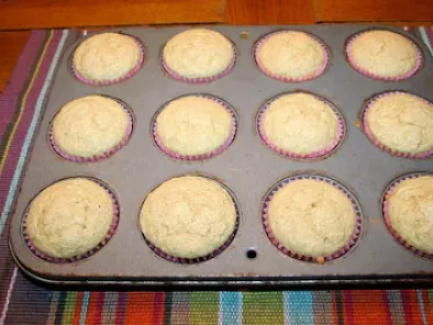 Cook Yourself Thin Vanilla Cupcakes, photo 2