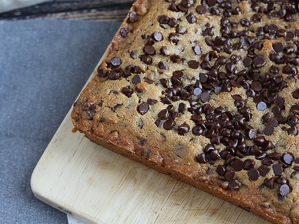 Cookie cake with chocolate chips - photo 6