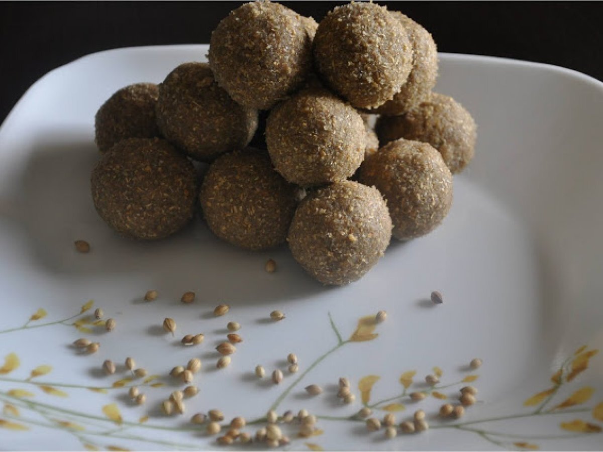 Cooking with Coriander Seeds - Dhaniye Ke Beej Ke Laddoo