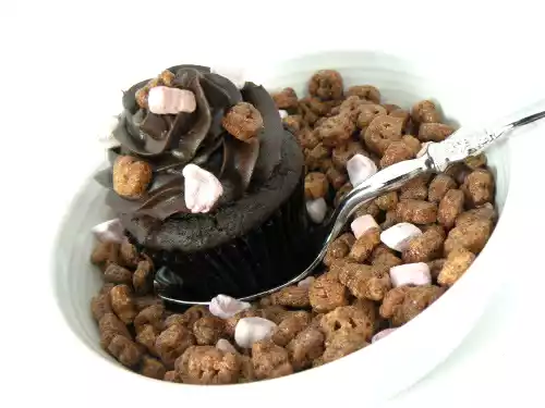 Count chocula cupcakes