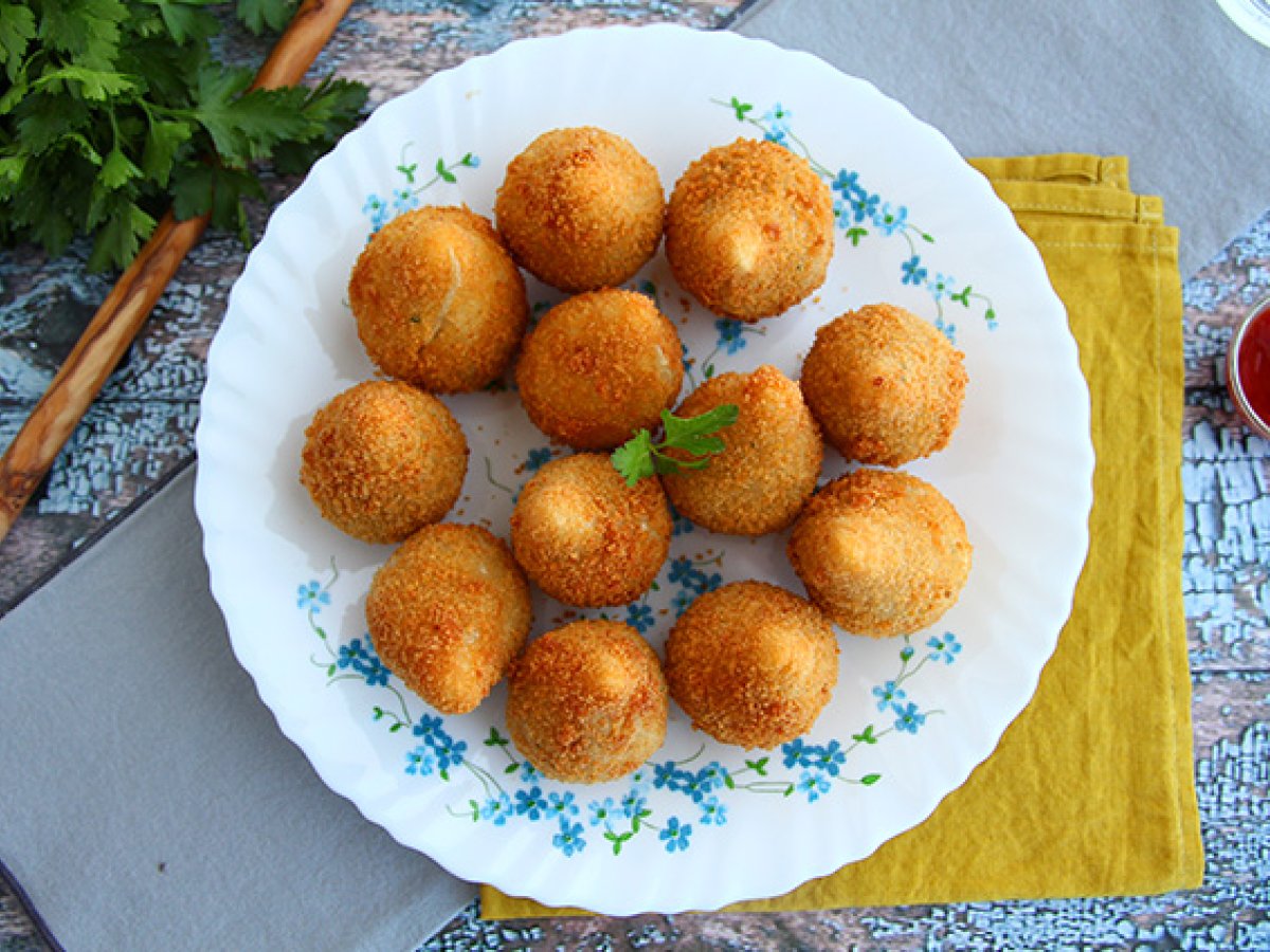 Coxinhas (Brazilian chicken croquettes) - photo 2