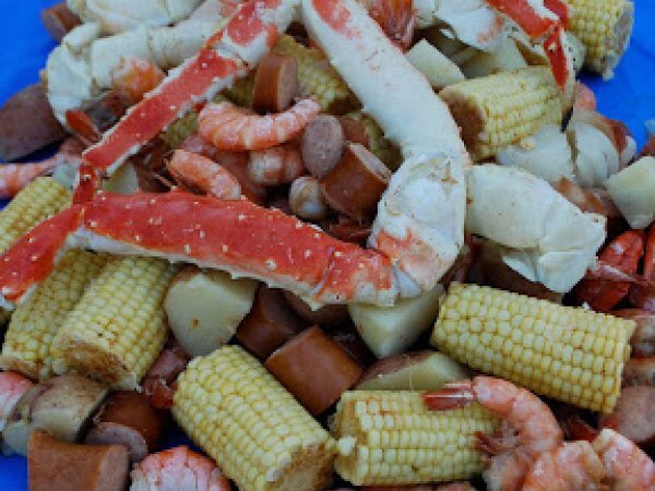 Crab and Shrimp Boil