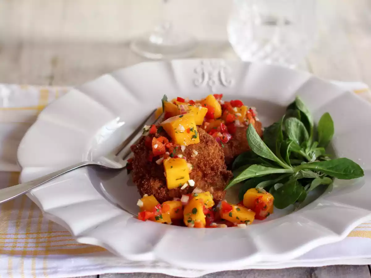 Crab Cakes with Mango Salsa