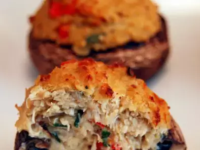 *crab stuffed mushrooms with horseradish dipping sauce - Recipe Petitchef