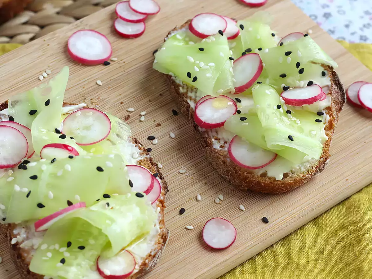 Cream cheese, cucumber, and radish toasts - photo 4