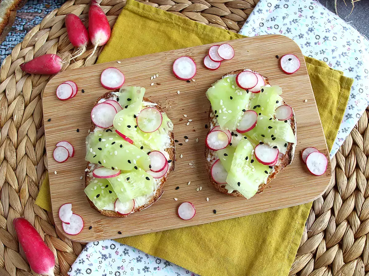 Cream cheese, cucumber, and radish toasts - photo 5