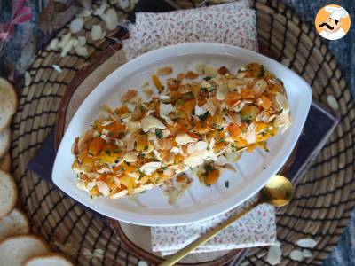 Cream cheese log with apricots and almonds: the perfect party appetizer! - photo 3