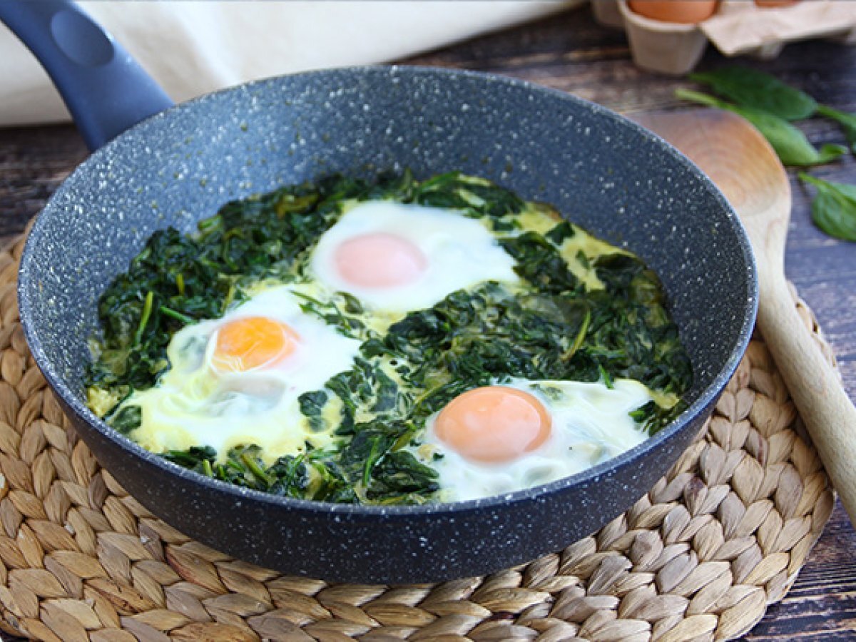 Creamed spinach with eggs - photo 5