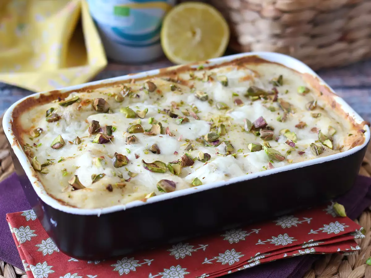Creamy and crunchy salmon lasagne with burrata and pistachios - photo 4