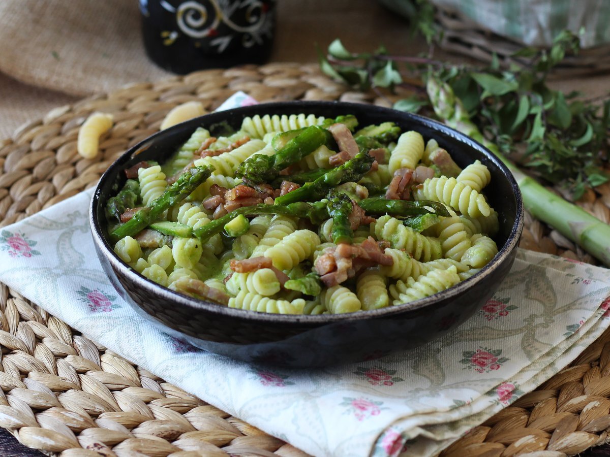 Creamy asparagus and bacon pasta: easy and tasty recipe - photo 4