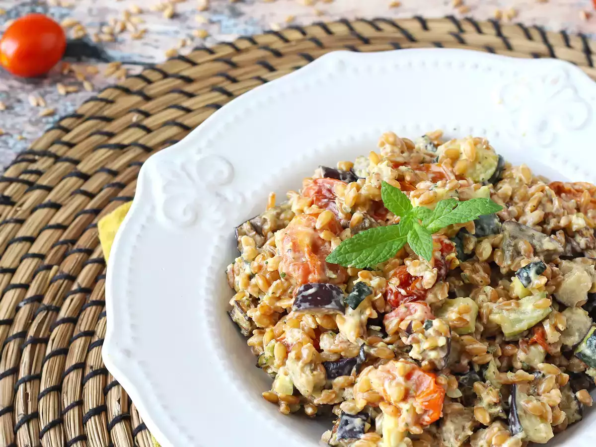 Creamy farro salad with zucchini, eggplant and cherry tomatoes - photo 7