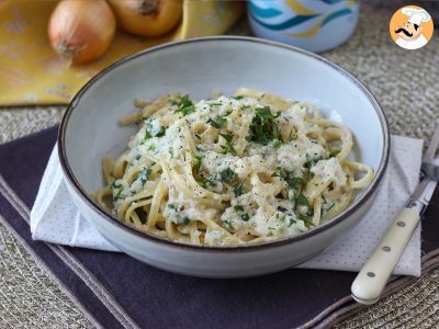 Creamy onion pasta: a tasty and super cheap pasta dish! - photo 5