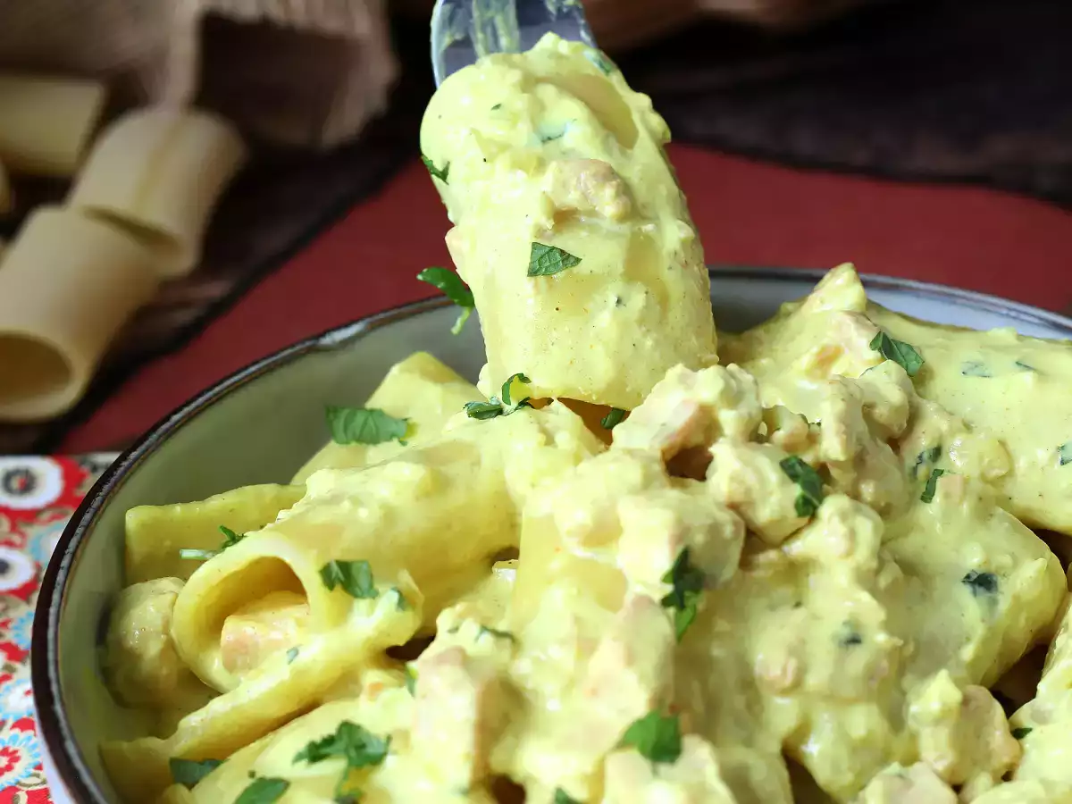 Creamy Paccheri pasta with salmon, mint, and saffron - photo 6
