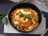 Creamy pasta with burrata cheese and cherry tomatoes, photo 3