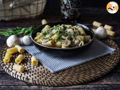 Creamy pasta with mushrooms and sausage - photo 2