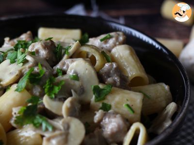 Creamy pasta with mushrooms and sausage - photo 5