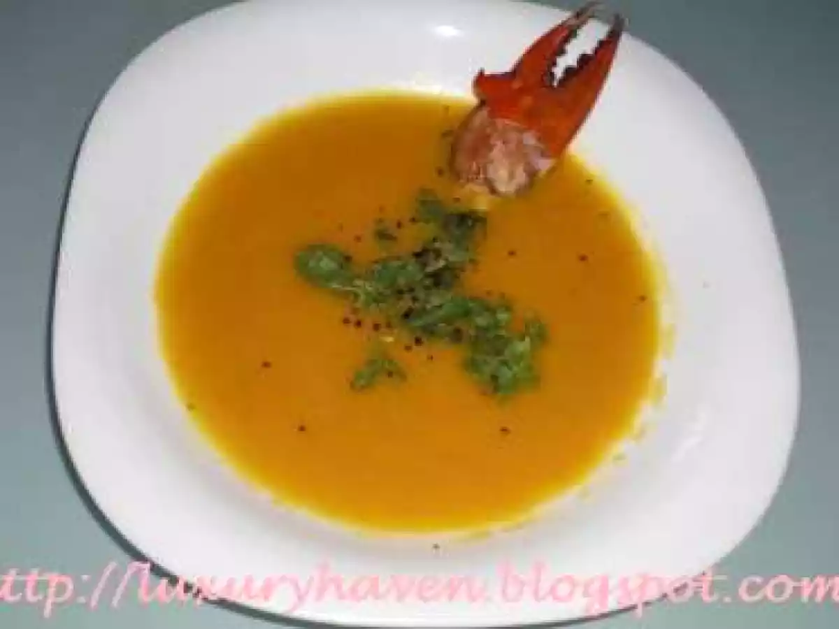 Creamy Pumpkin Soup with Crab Claw