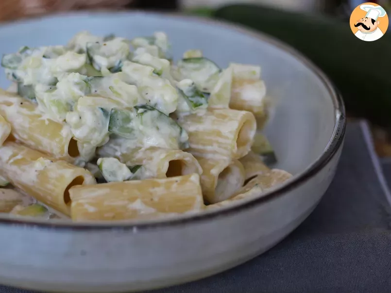 Creamy zucchini pasta, a tasty and easy to prepare recipe, photo 1